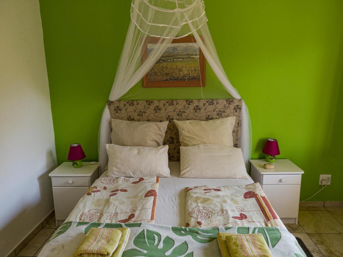 Haus Perlenblick Bed & Breakfast Paarl Bagian luar foto